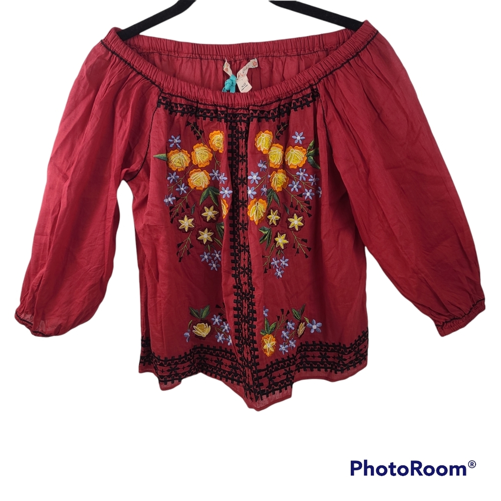 NWT Chelsea & Violet Embroidered Blouse Red XS 3/4 Sleeve Elastic Neck & Cuff
